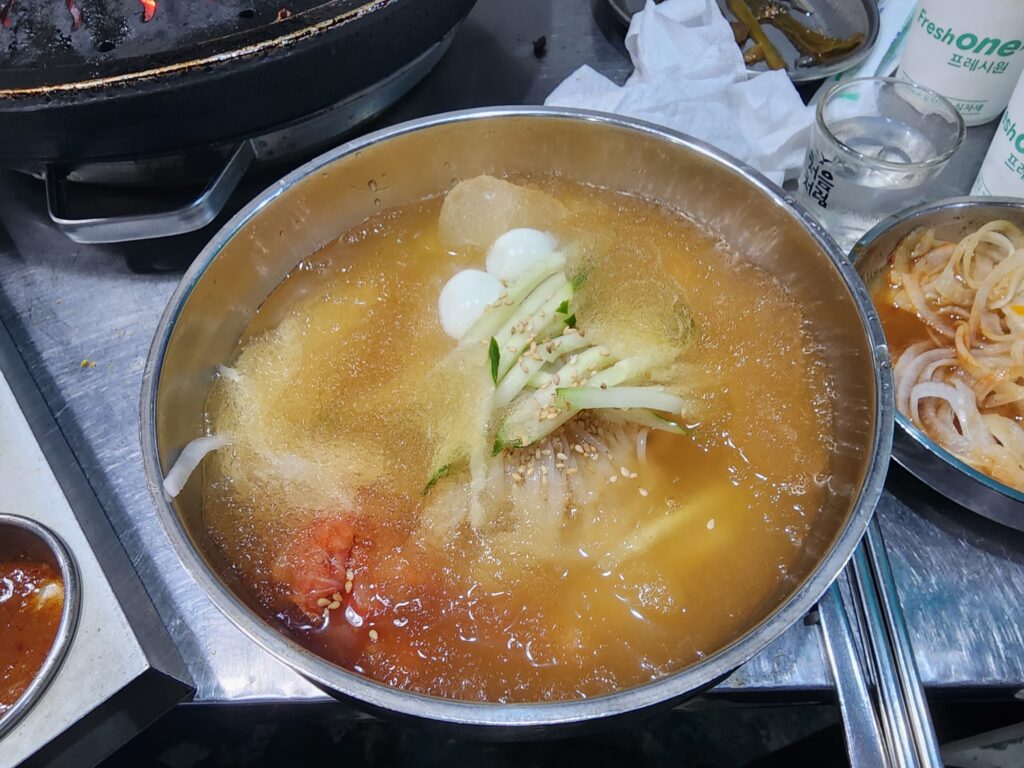 살얼음 국수